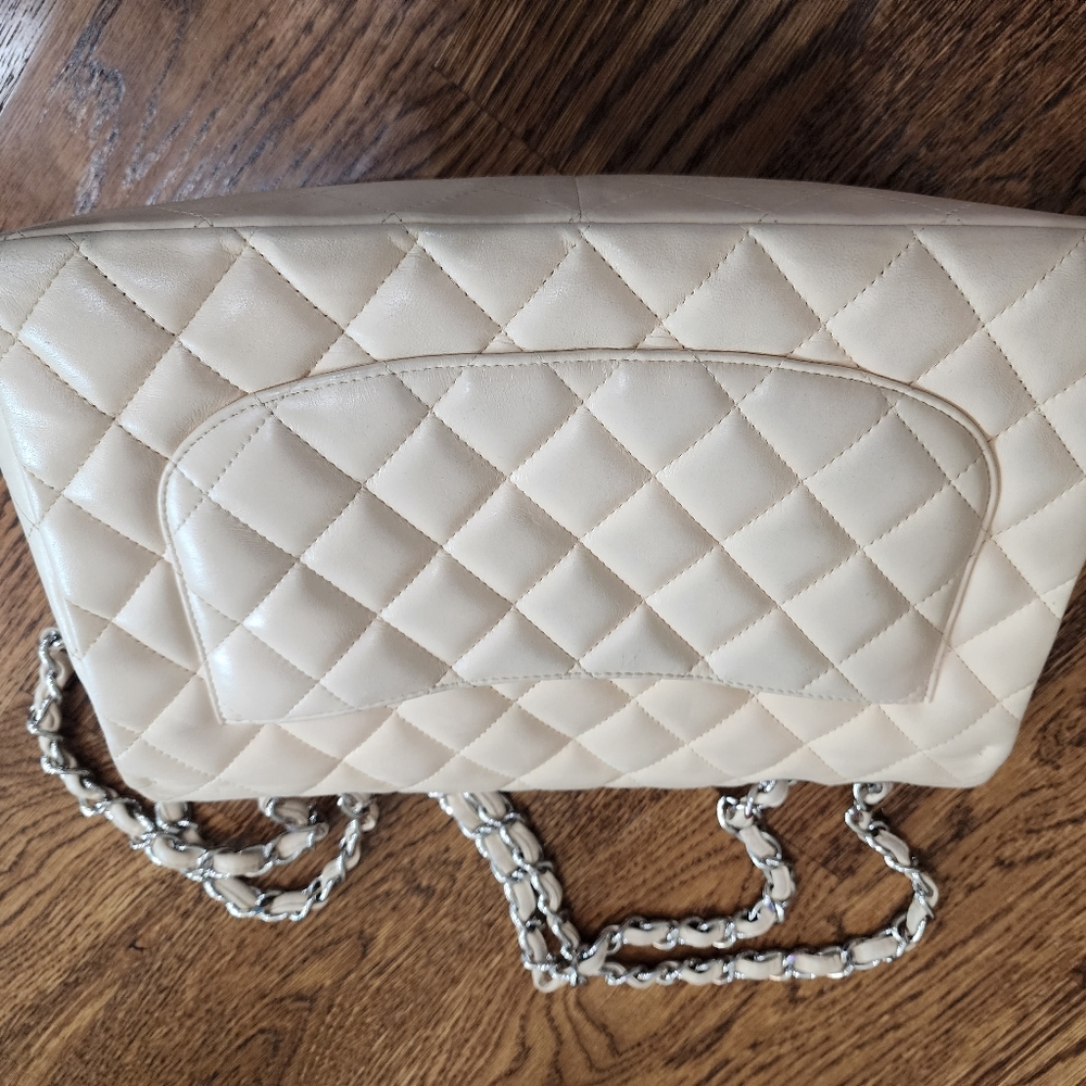 RARE Chanel Cream Lambskin Single Flap - Picture 9 of 13